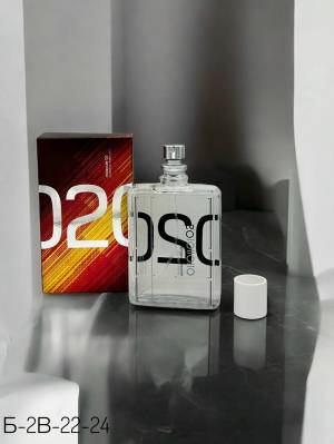 Escentric Molecules Molecule 02