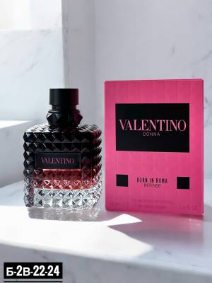 Valentino Donna Born In Roma Intense
