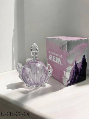 Ariana Grande R.E.M.