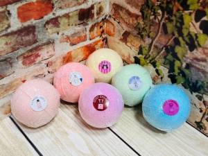 [1 шт Без выбора] Бомбочка парфюмированная для ванной