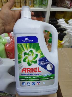 4,94 л гель для стирки белья Ariel Горный Родник